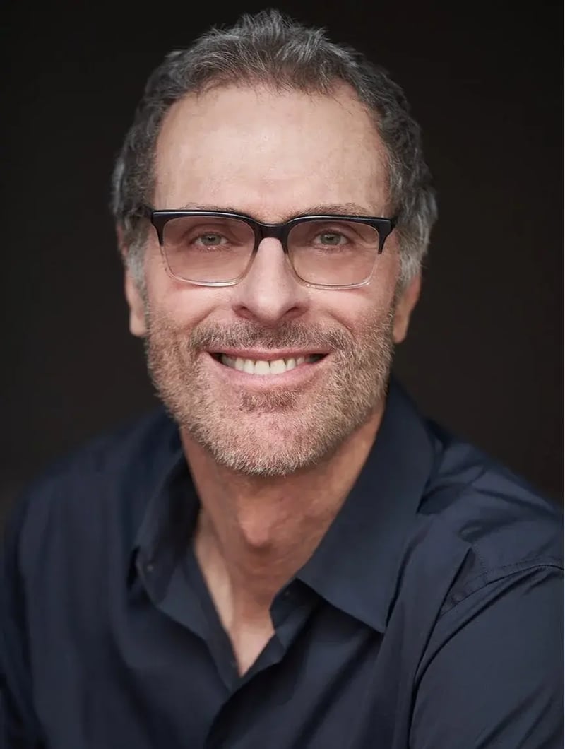 MV5BYmE1ZjU0NmQtYzc5OC00YjQ1LThiZmItN2VjODlhZWUwMTIwXkEyXkFqcGdeQXVyNDM2NTk0MzU@._V1_